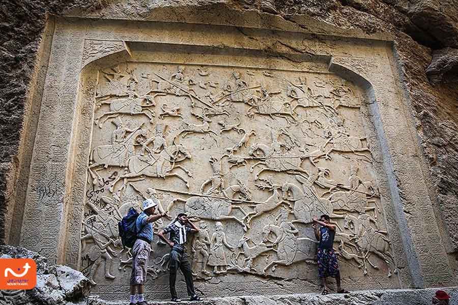 تصویر نقوش زیبا در تنگه واشی و فاصله تهران تا مشهد