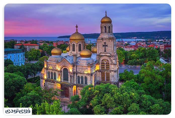 سفر به وارنا کلیسای جامع وارنا